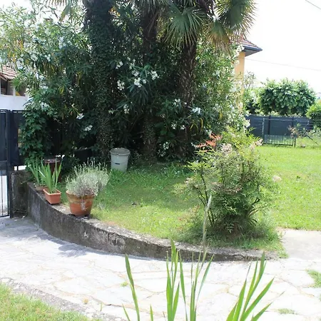 Tra Lago E Natura Apartman *